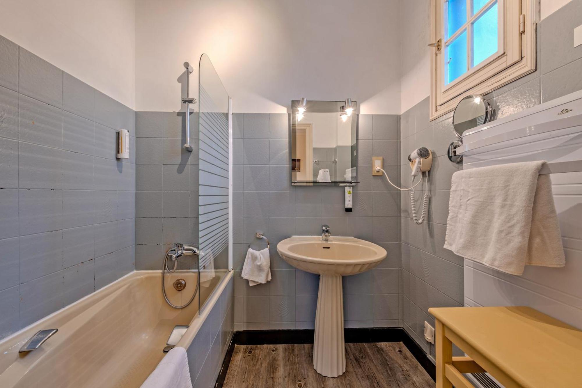 Logis Hotel De La Corniche Breszt Kültér fotó